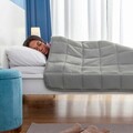 Patura cu greutati pentru o persoana Sweikett, InnovaGoods, 7 kg, 120 x 180 cm, poliester/perle de sticla, gri