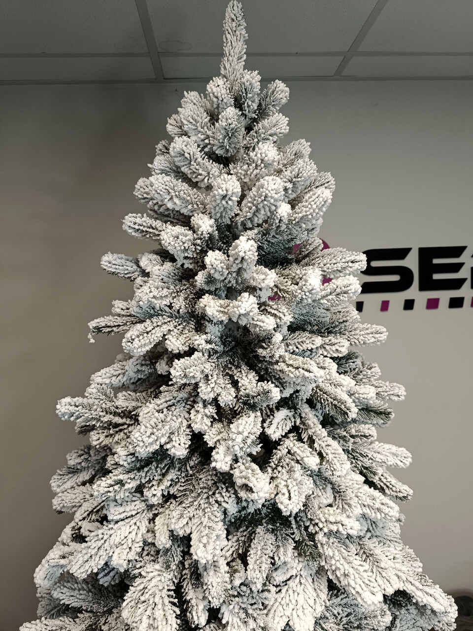 Brad artificial Christmas Deluxe by Sersimo, Kovalivska nins, 3D, 230cm — imaginea 9