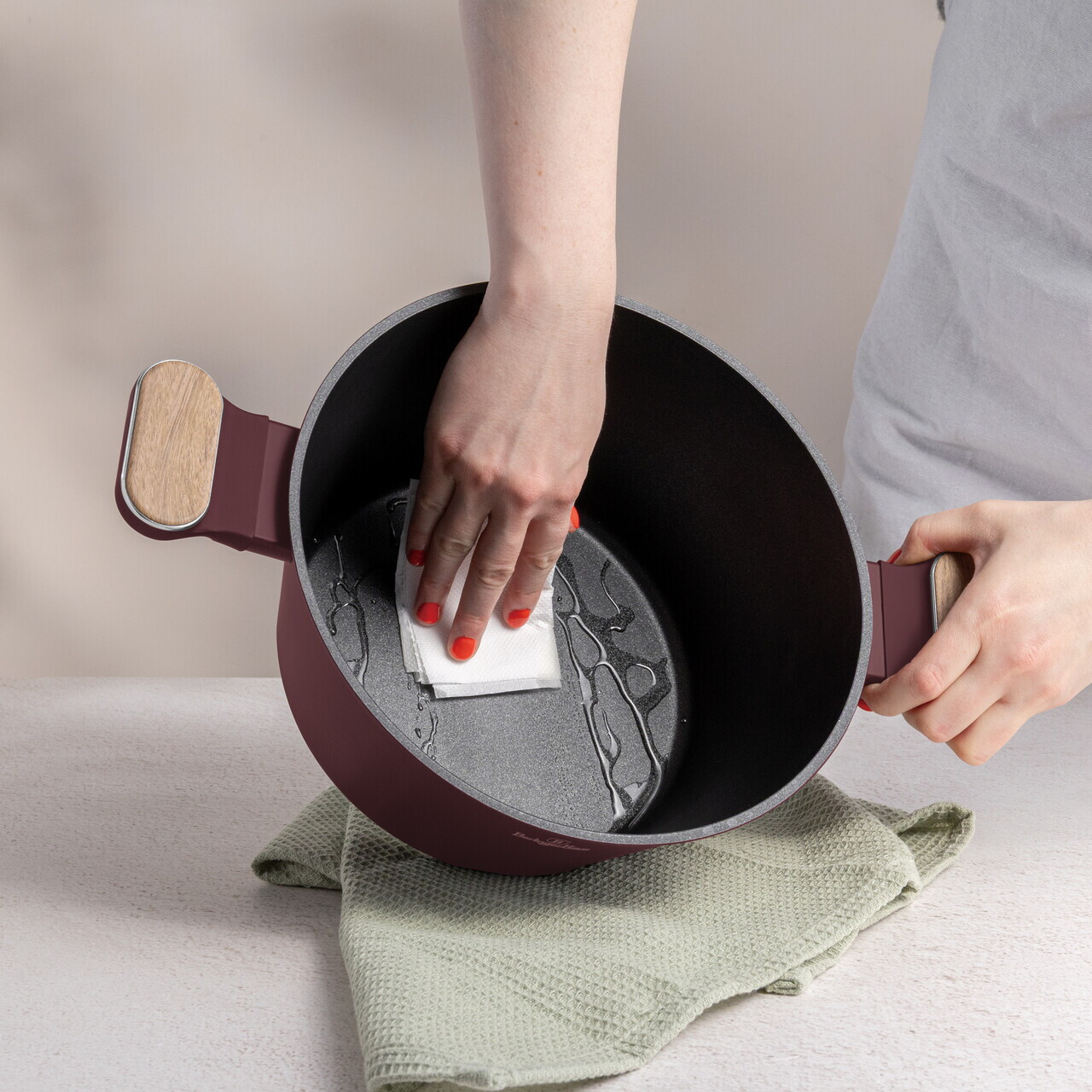 Oala cu capac Berlinger Haus, Leonardo Nordic, 24 cm, 4.3 L, aluminiu forjat, visiniu mat - imagine 2