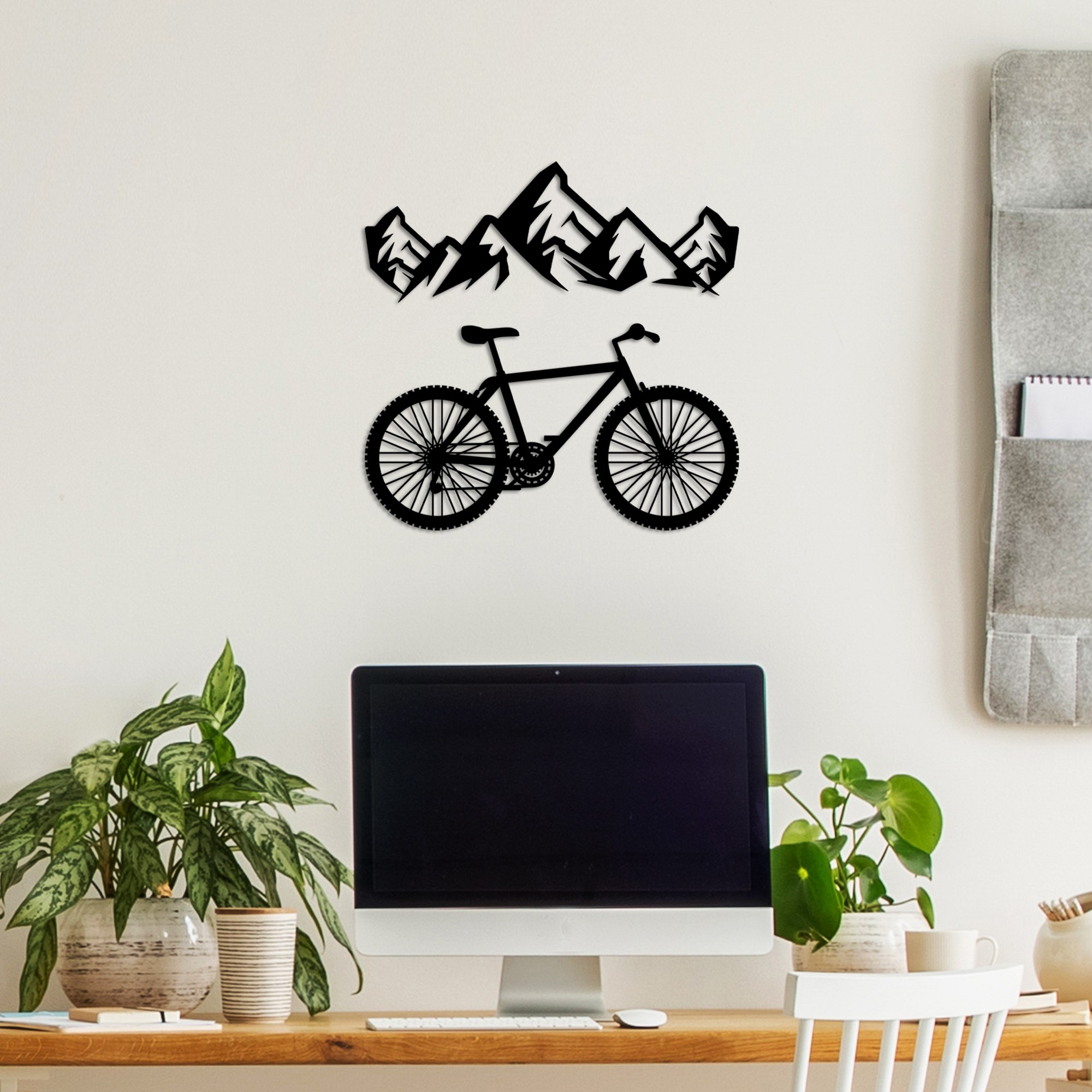 Decoratiune de perete, Mountain And Bicycle, Dimensiune: 50 x 18 cm (1 bucată), Negru